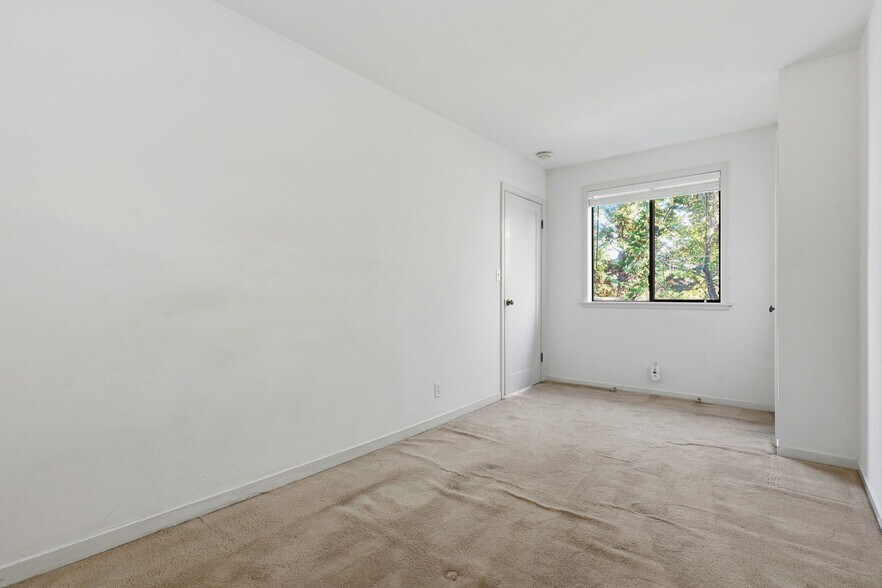 More Photos Of 834 Meadowsweet Dr, Corte Madera Multifamily For Sale