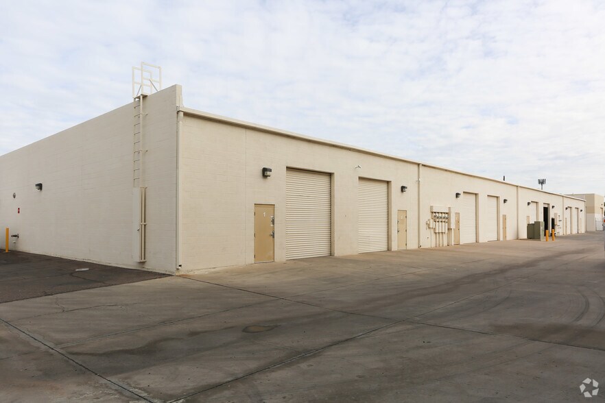 More Photos Of 3837 E Wier Ave, Phoenix Warehouse For Lease
