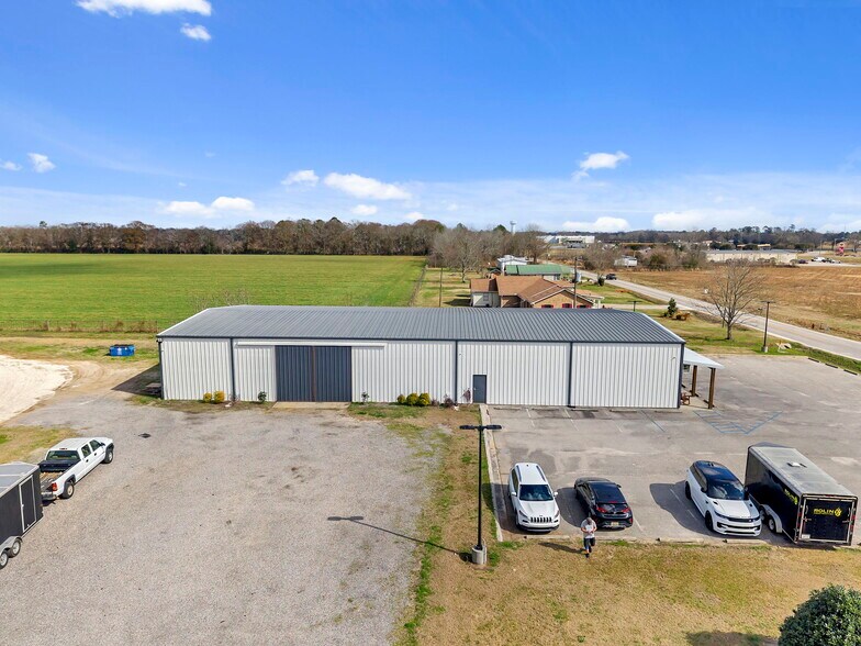 More Photos Of 5060 Jack Springs Rd, Atmore Light Distribution For Lease