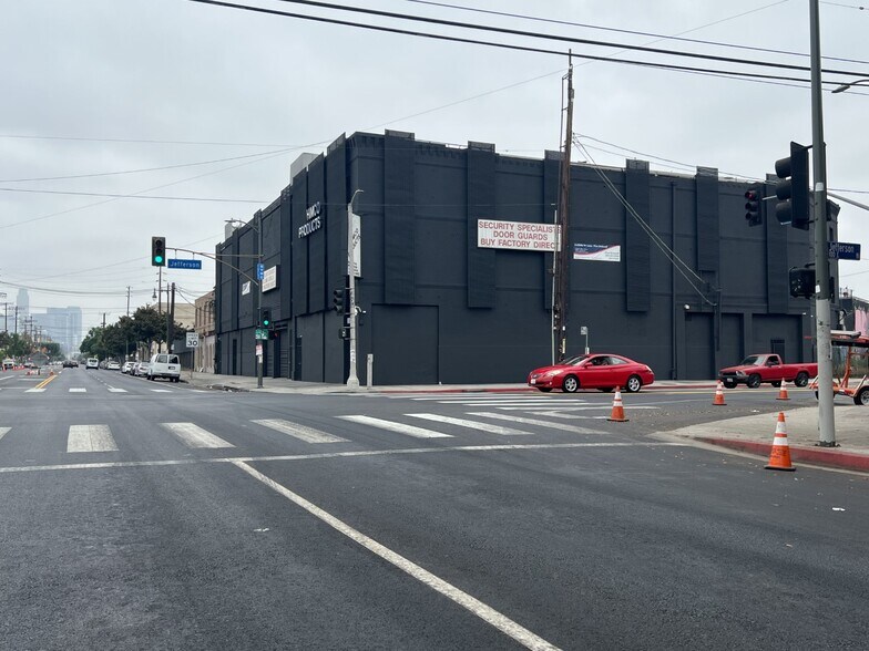 Primary Photo Of 3316-3328 S Main St, Los Angeles Warehouse For Lease