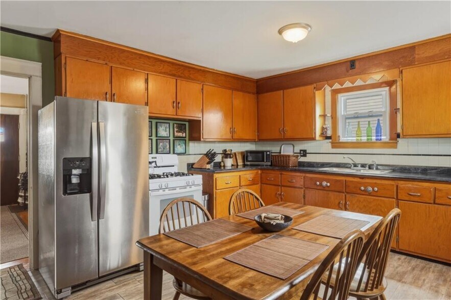 More Photos Of 1157 N Main St, Elmira Restaurant For Sale