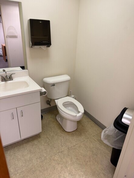 More Photos Of 250 Patchogue Yaphank Rd, East Patchogue Medical For Sale