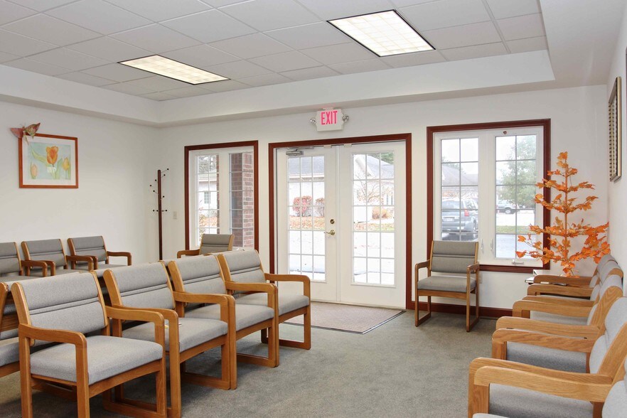 More Photos Of 5923 Renaissance Pl, Toledo Office For Lease