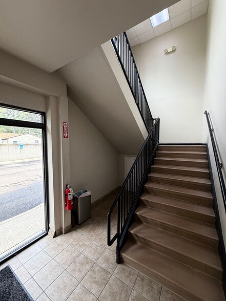 More Photos Of 30075 Greenfield Rd, Southfield Medical For Sale