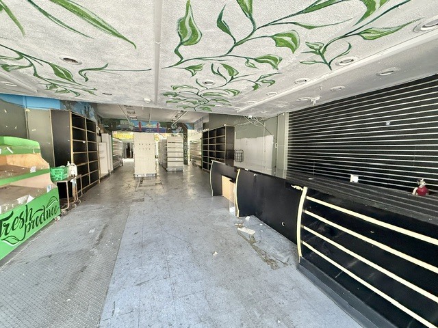More Photos Of 5527 Geary Blvd, San Francisco Storefront Retail Residential For Lease