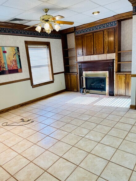 More Photos Of 500 W Fleming Dr, Morganton Warehouse For Lease