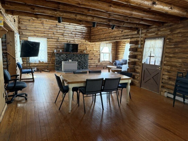 More Photos Of 30 Industrial Ln, Mendon Office Residential For Lease