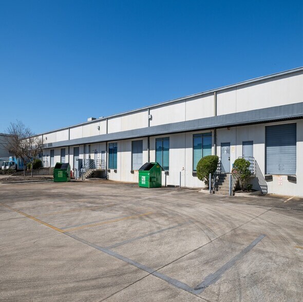 More Photos Of 9143 Philips Hwy, Jacksonville Unknown For Lease