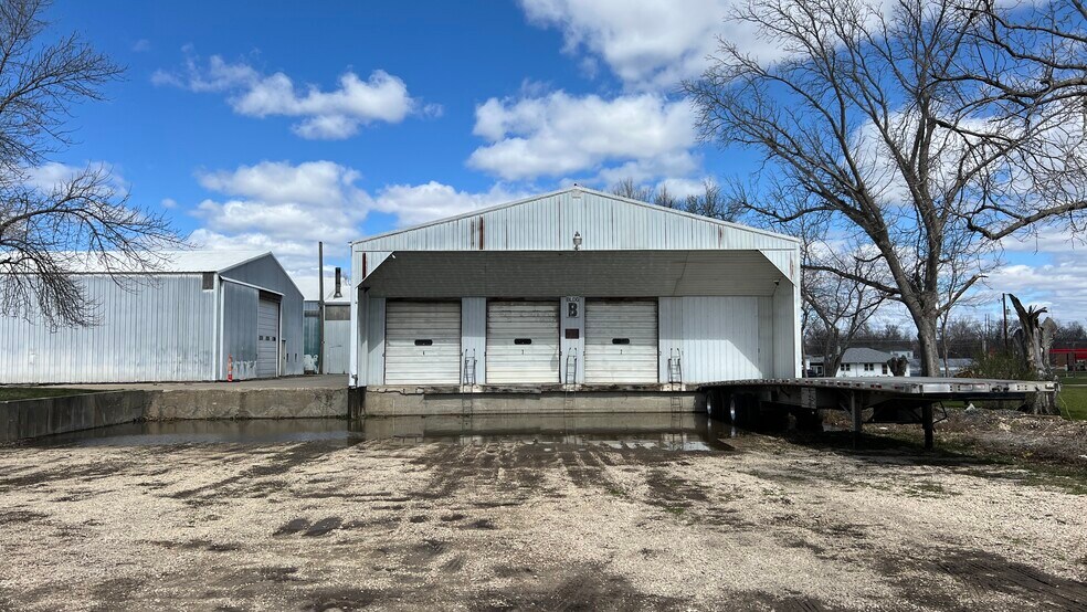 More Photos Of 34 43rd Ave SW, Cedar Rapids Flex For Sale