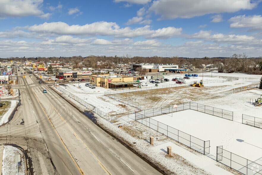 More Photos Of 971 N West Ave, Jackson Fast Food For Sale