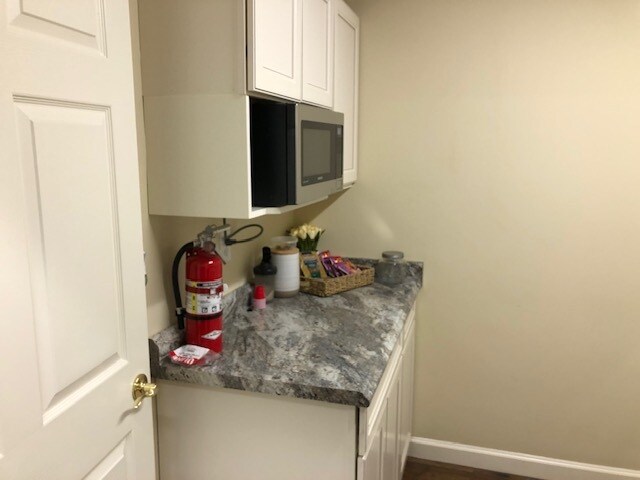 More Photos Of 45681 Oakbrook Ct, Sterling Flex For Sale