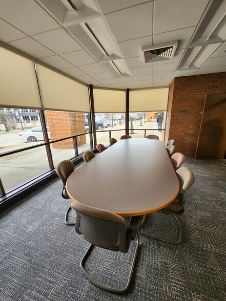 More Photos Of 2 N Mill St, New Castle Bank For Sale