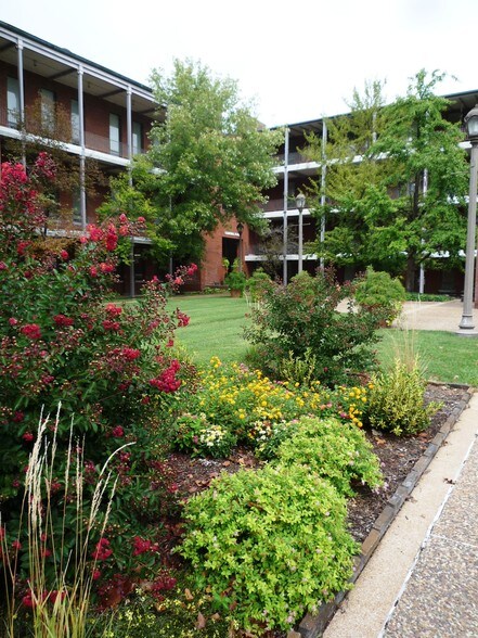 More Photos Of 1 Campbell Plz, Saint Louis Office For Lease