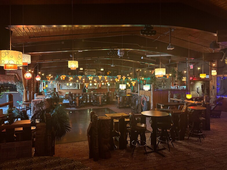 More Photos Of 1900 & 1924 Marshall St NE, Minneapolis Restaurant For Lease