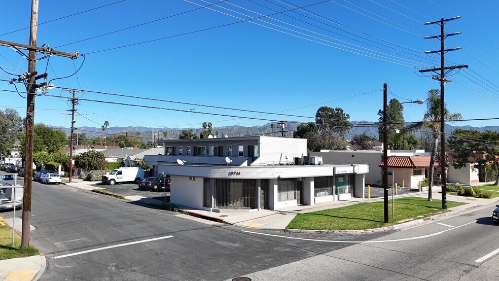 More Photos Of 10761 Burbank Blvd, North Hollywood Storefront Retail Residential For Sale
