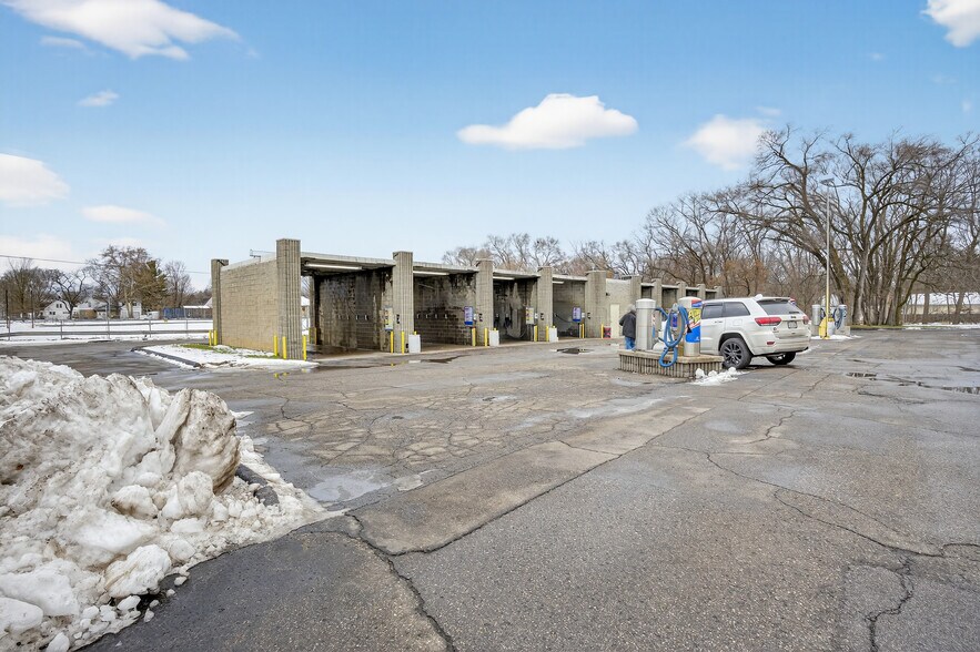 More Photos Of 3269 Richfield Rd, Flint Carwash For Sale