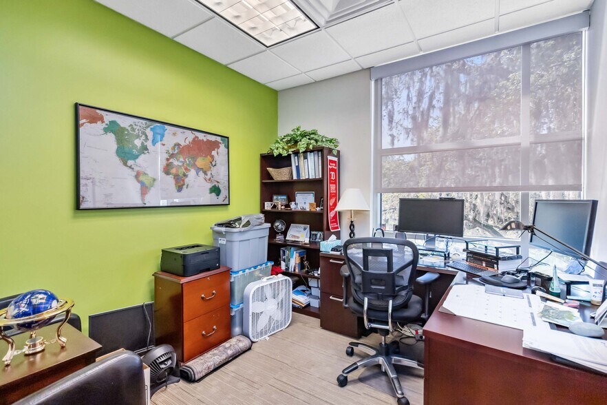 More Photos Of 11002 Lake Hart Dr, Orlando Religious Facility For Lease