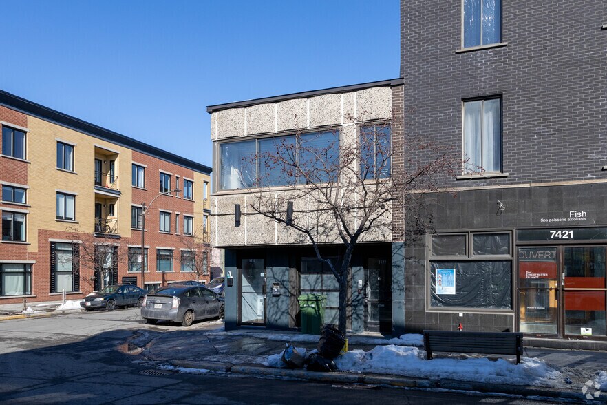 More Photos Of 7427-7429 Rue Saint-Hubert, Montréal Storefront For Sale