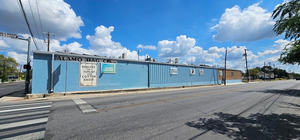 More Photos Of 1602 E Houston St, San Antonio Restaurant For Lease