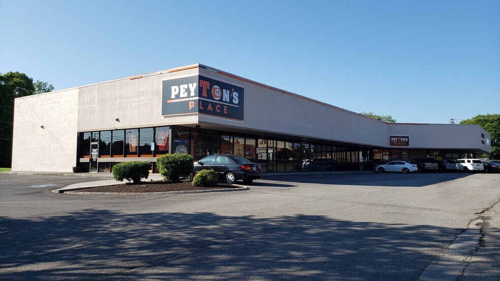 More Photos Of 314 Merchants Dr, Knoxville General Retail For Sale