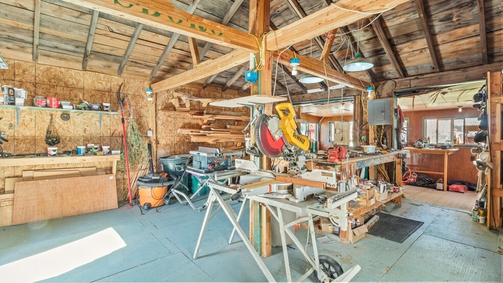 More Photos Of 295 N Main St, Glendale Hospitality For Sale