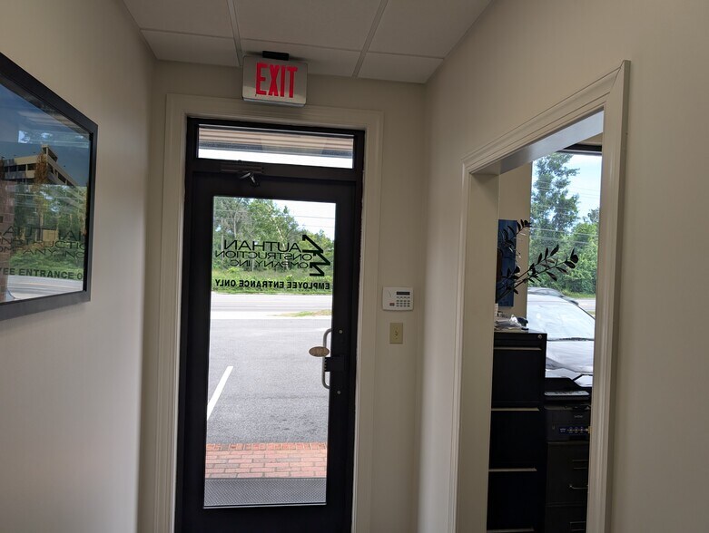 More Photos Of 1321 W Hill Ave, Valdosta Office For Sale