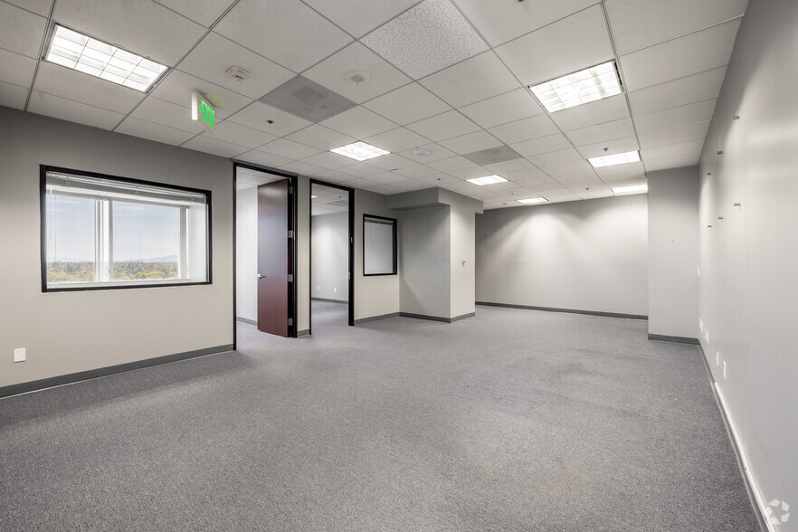 More Photos Of 5805 Sepulveda Blvd, Sherman Oaks Office For Lease