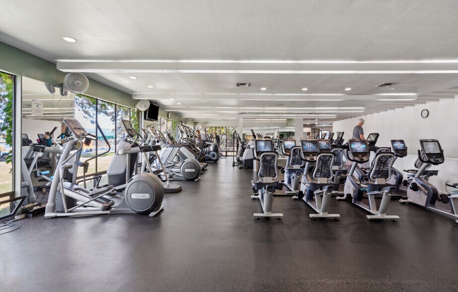 More Photos Of 200 Packet Landing Rd, Alameda Health Club For Sale
