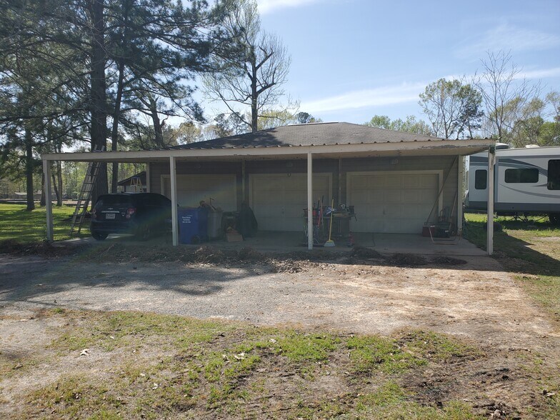 More Photos Of 10994 Fostoria Rd, Cleveland Land For Sale