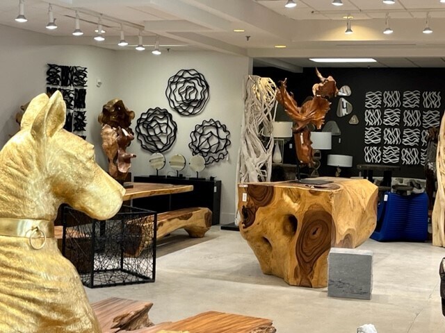 More Photos Of 135 S Main St, High Point Hotel For Sale