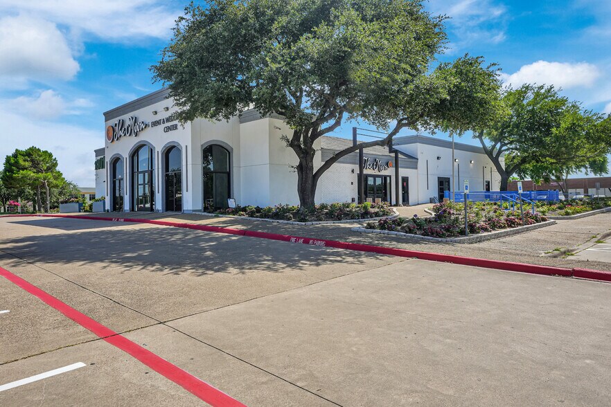 More Photos Of 1801 N Plano Rd, Richardson Specialty For Lease