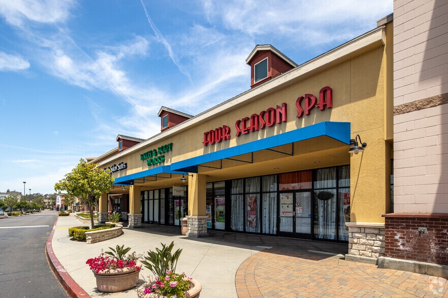 More Photos Of 1935-1943 W Malvern Ave, Fullerton Storefront For Lease