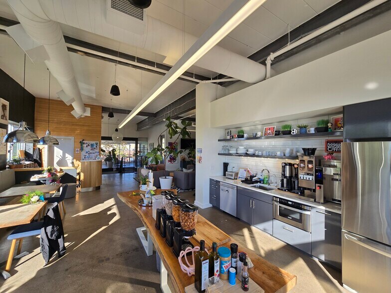 More Photos Of 2429 Nicollet Ave, Minneapolis Loft Creative Space For Lease
