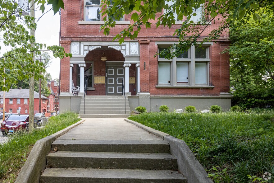 More Photos Of 1337 S 4th St, Louisville Apartments For Sale