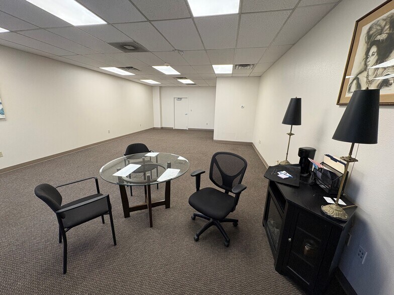 More Photos Of 1048 Independent Ave, Grand Junction Flex For Sale