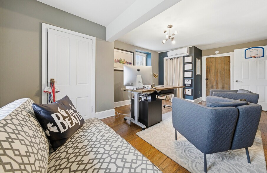 More Photos Of 676 W Germantown Pike, Plymouth Meeting Office For Lease