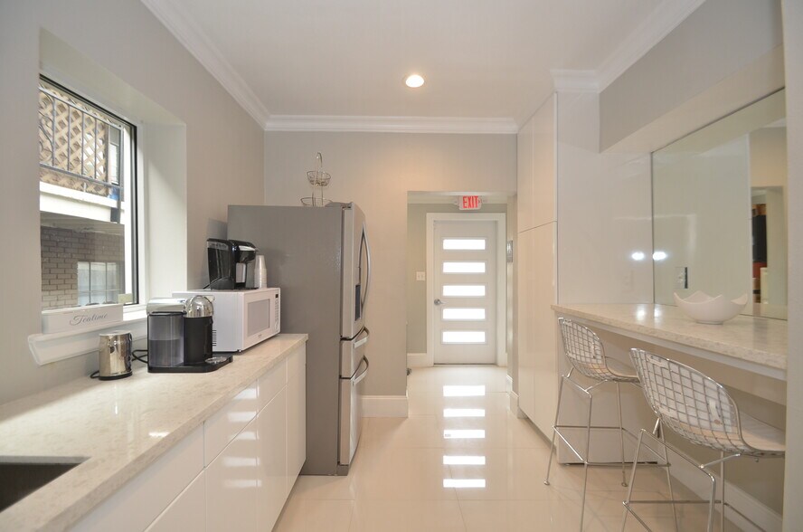 More Photos Of 1644 W Alabama St, Houston Loft Creative Space For Lease