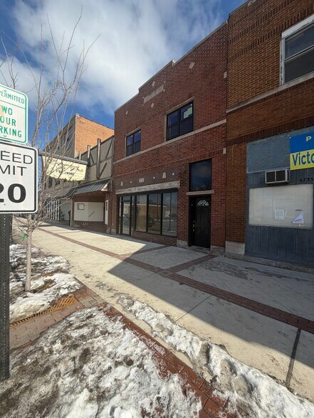 More Photos Of 6731 Kennedy Ave, Hammond Storefront Retail Residential For Lease