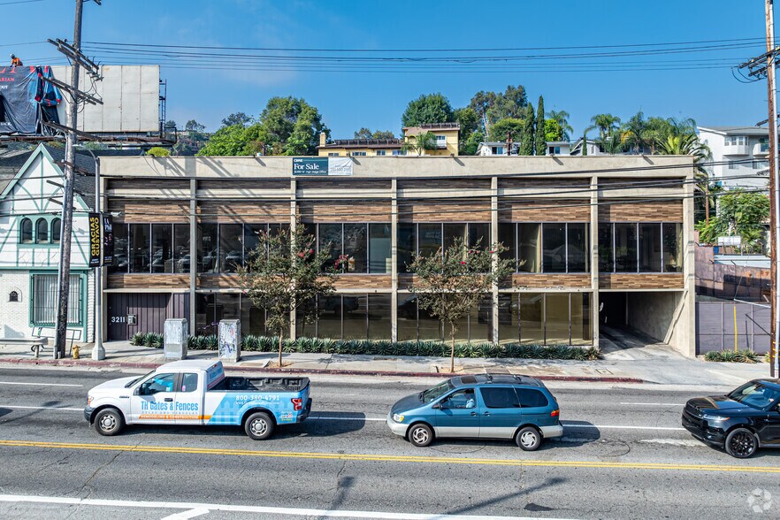 More Photos Of 3211 Cahuenga Blvd W, Los Angeles Loft Creative Space For Lease