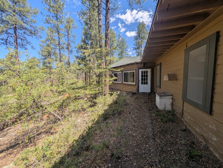 More Photos Of 101 Marapai Rd, Prescott Specialty For Sale