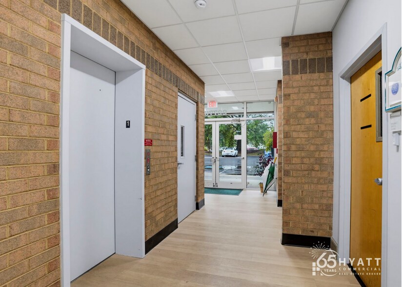 More Photos Of 22776 Three Notch Rd, Lexington Park Office For Sale
