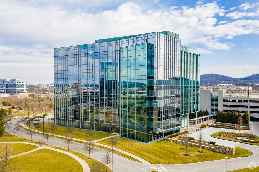 More Photos Of 6100 Tower Cir, Franklin Office For Lease