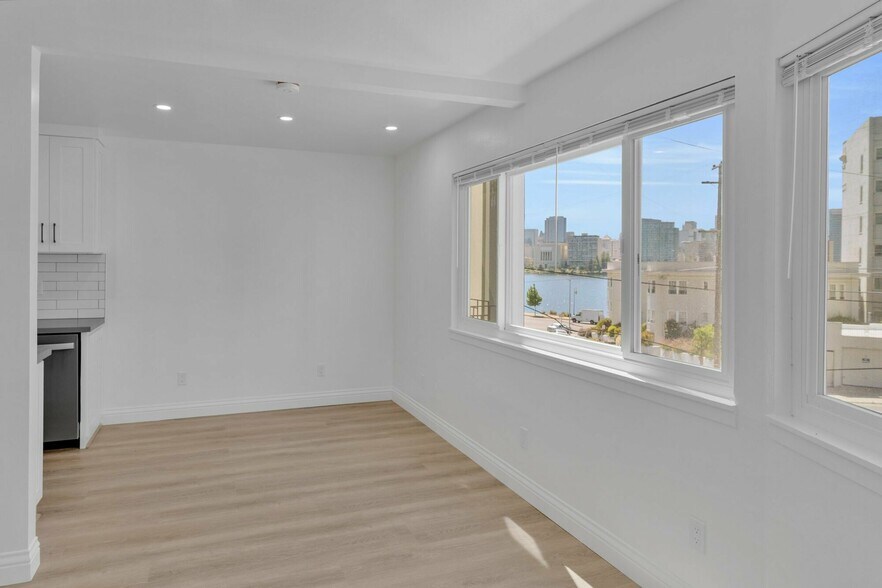 More Photos Of 262 Hanover Ave, Oakland Apartments For Sale