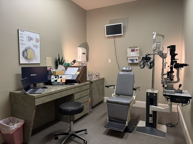More Photos Of 1120 US-190, Covington Healthcare For Lease