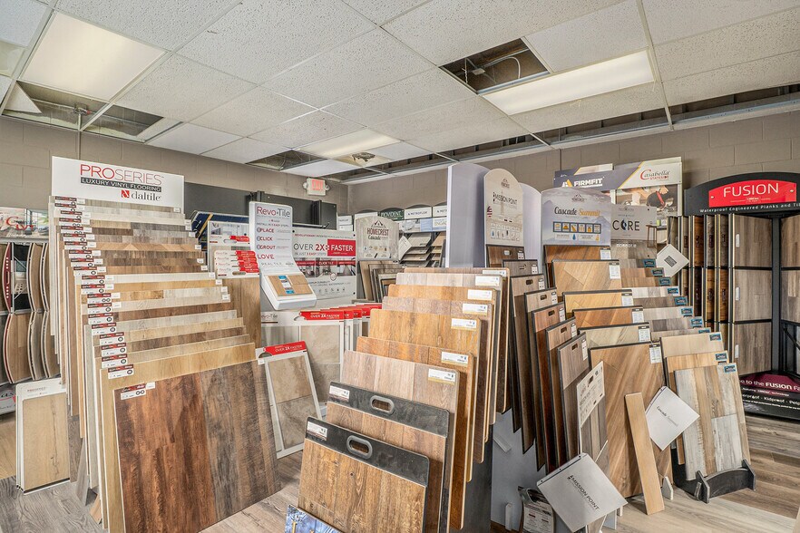 More Photos Of 16745 Dixie Hwy, Davisburg Warehouse For Sale