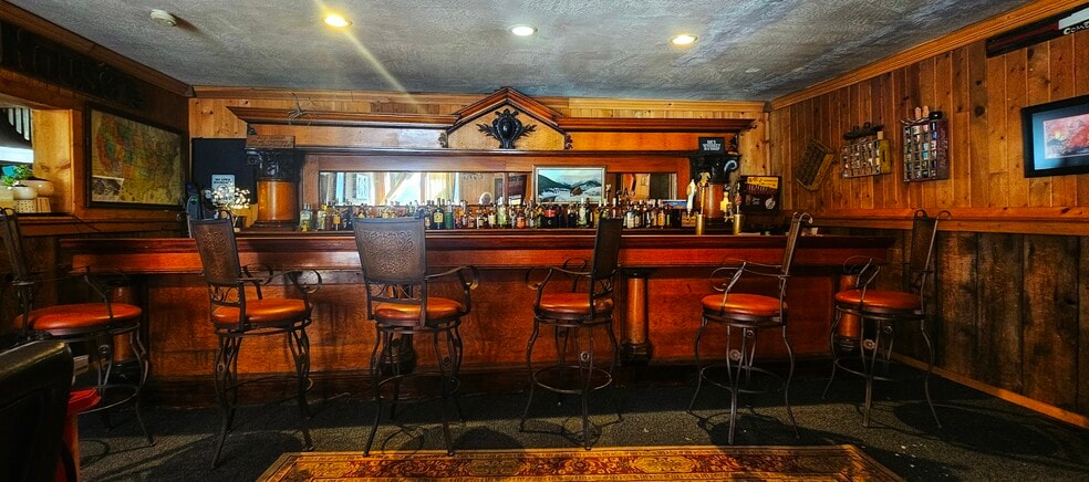 More Photos Of 71450 Highway 550, Silverton Hotel For Sale