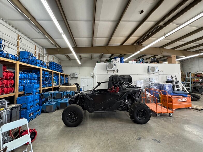 More Photos Of 1112 S Sirrine St, Mesa Warehouse For Sale