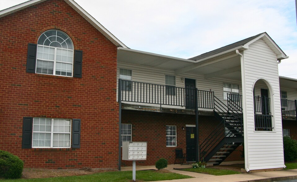 More Photos Of 1286 Park West Dr, Greenville Apartments For Sale