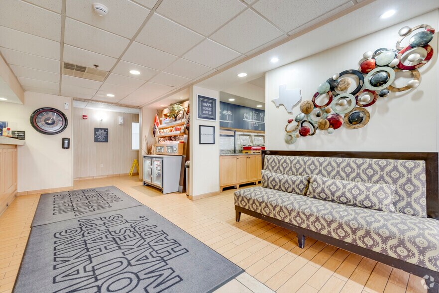 More Photos Of 4003 S Loop 289, Lubbock Hotel For Sale