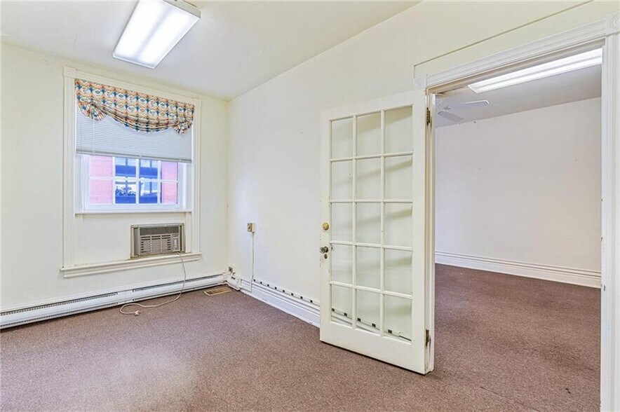More Photos Of 911 W Hamilton St, Allentown Storefront Retail Office For Sale